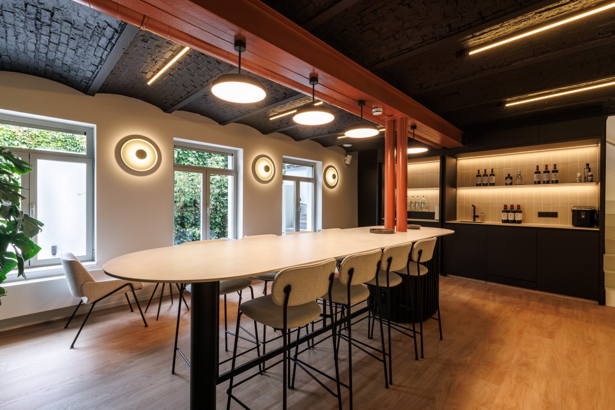 The Hub — photo 2