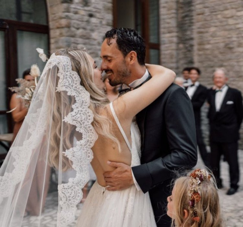 SallyJaneBridal — photo 2