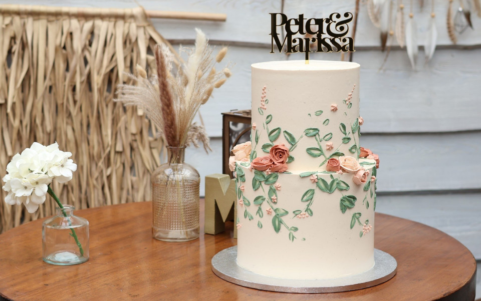 Custom Cake — photo 4