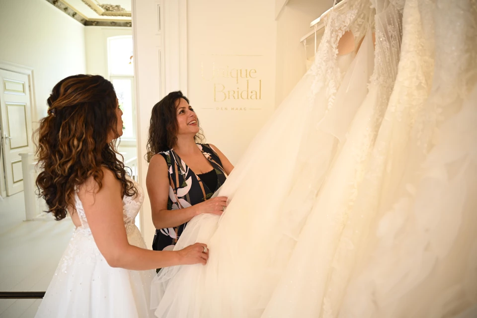 Unique Bridal — photo 3