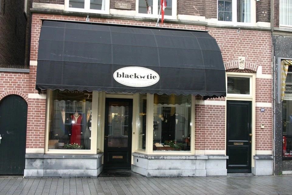The Black Tie — photo 3
