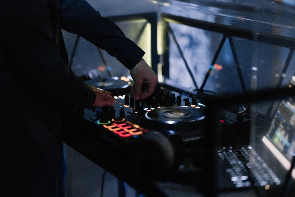 T-Fooh - Dé DJ voor magische momenten — photo 2