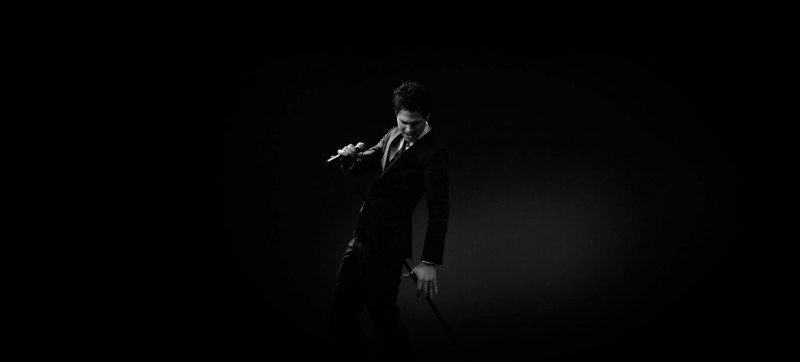 Singer in Suit — photo 2