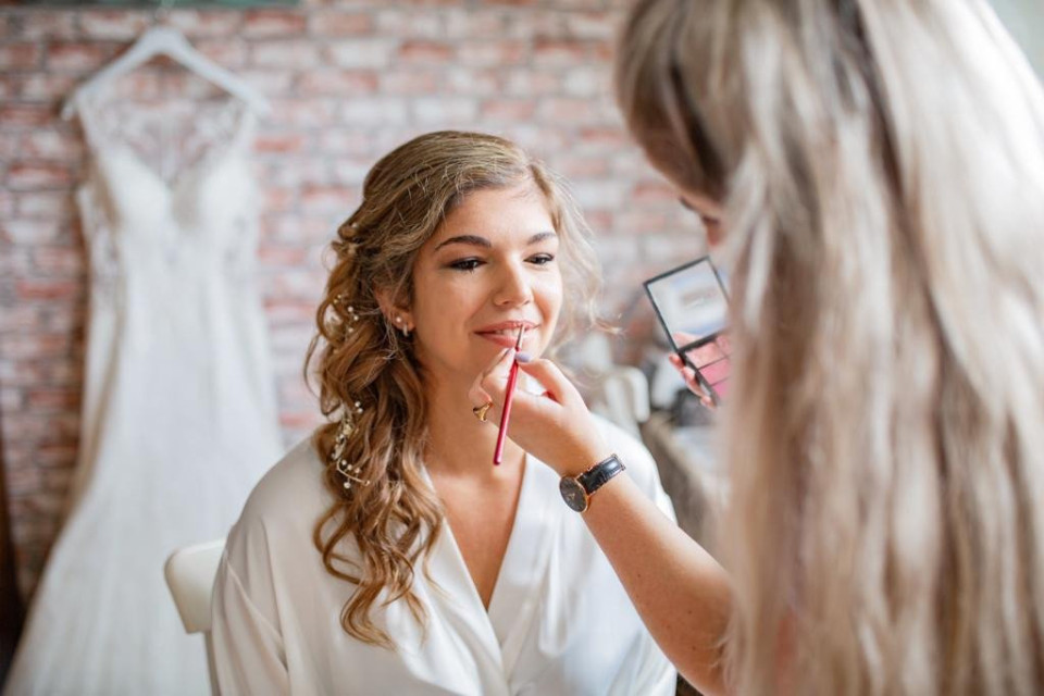 Ambitious Hair & Make-up — photo 2