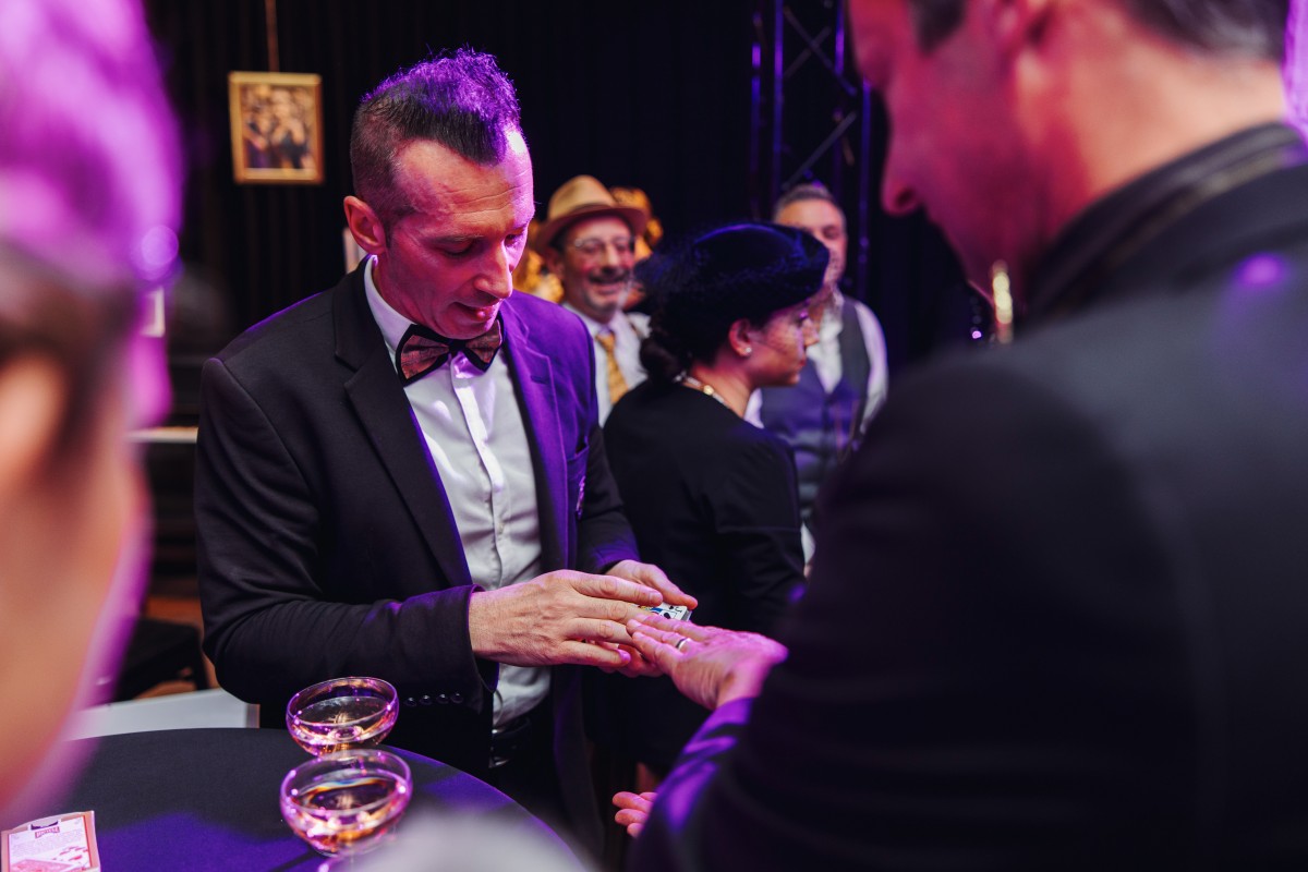 Magician Chris Williams — photo 2