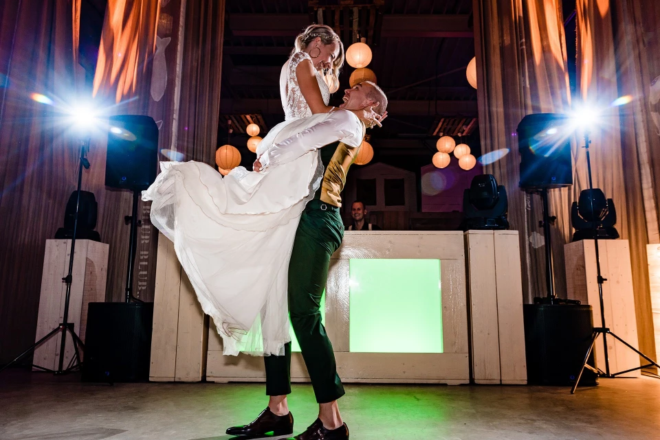 The Wedding DJ — photo 3
