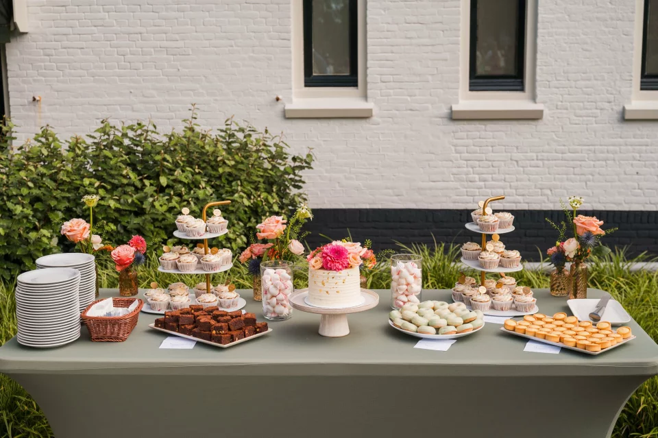 Cakes with Curves — photo 4