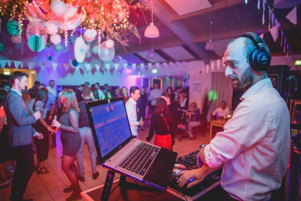 DJ Èvecue — photo 2