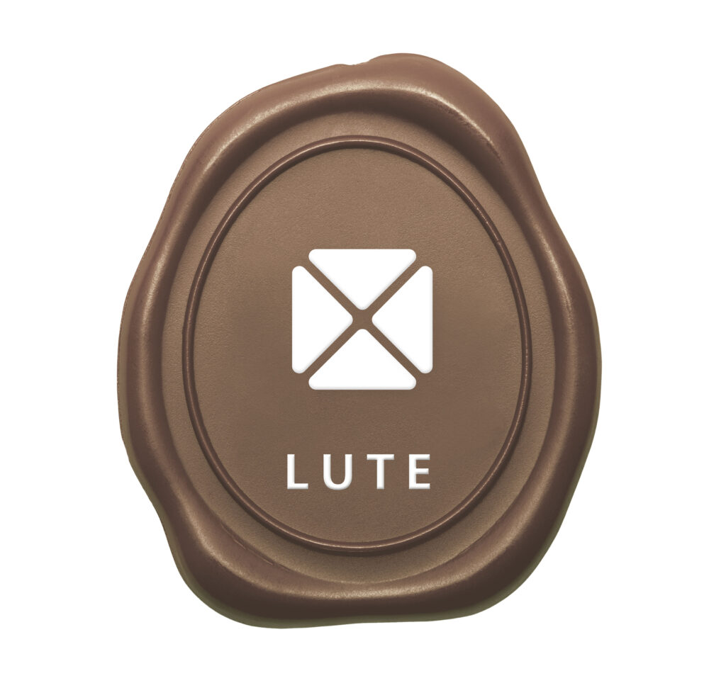 LUTE — photo 3