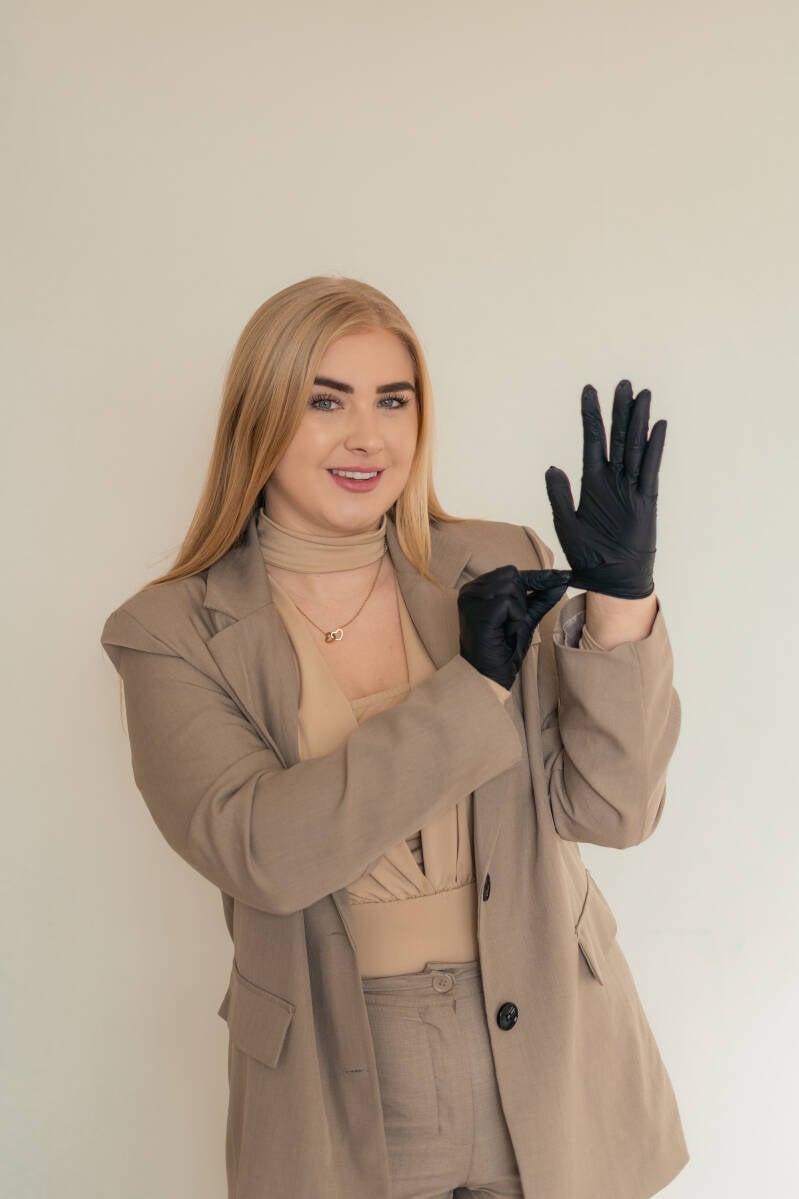 Roz-Anthro in Sound & Vision