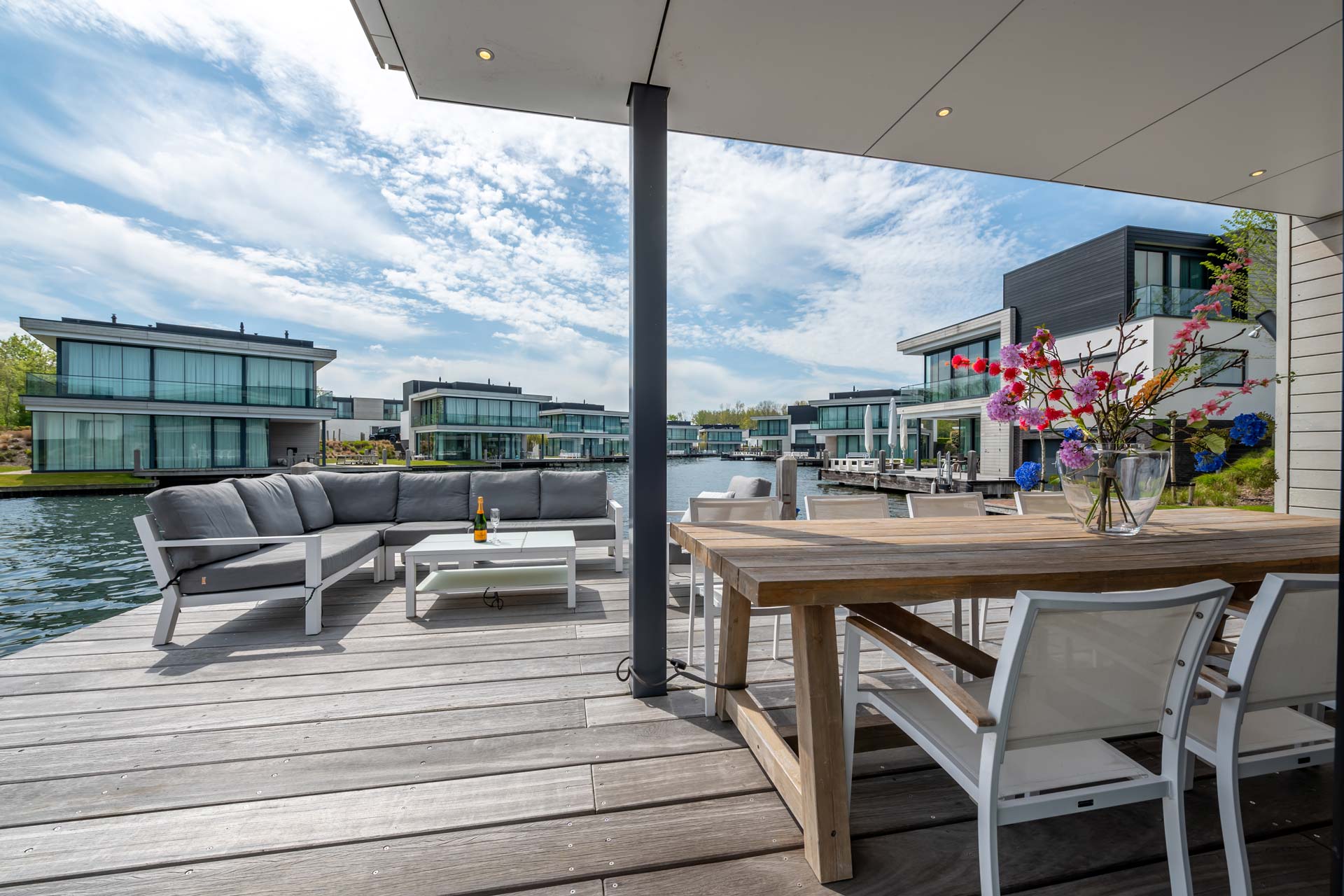 Harbour Village — photo 2