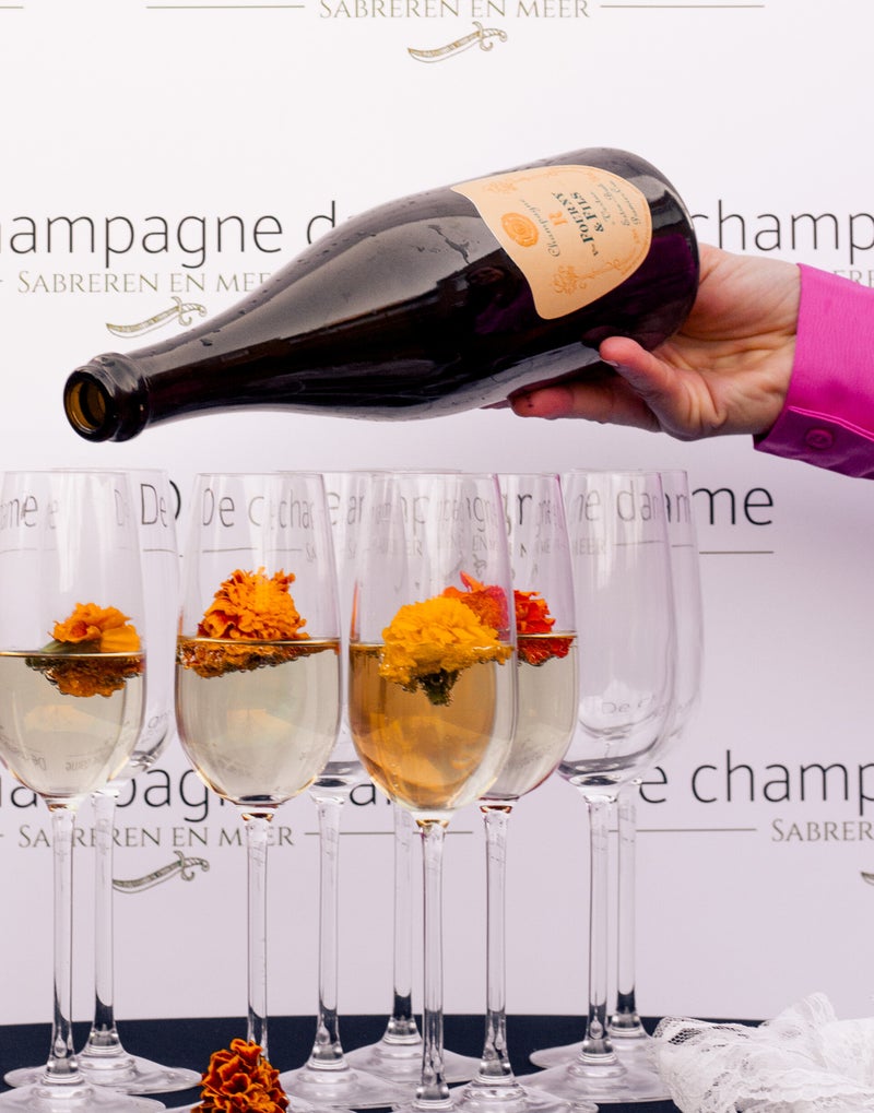 de champagne dame — photo 3