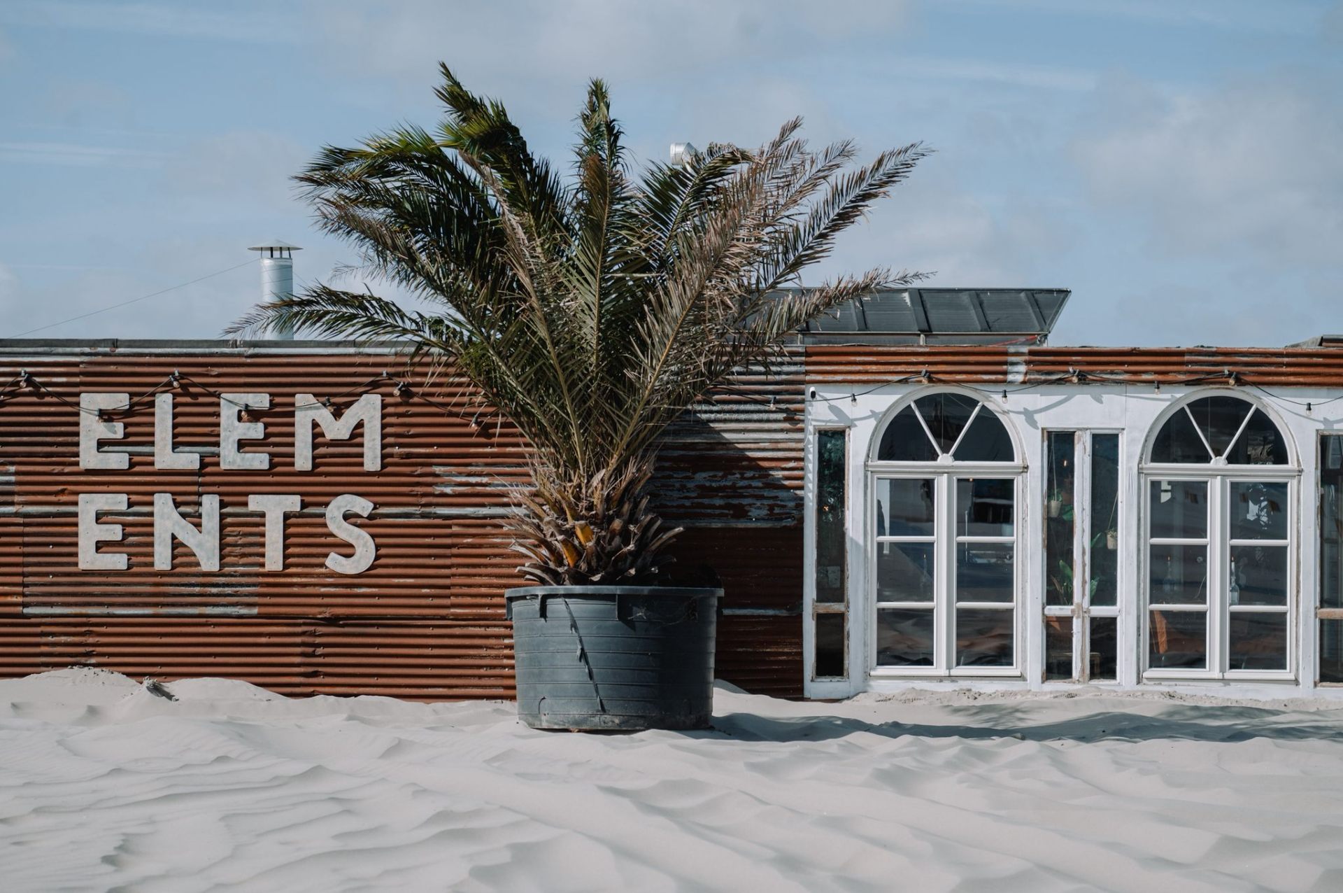 Elements Beach — photo 3