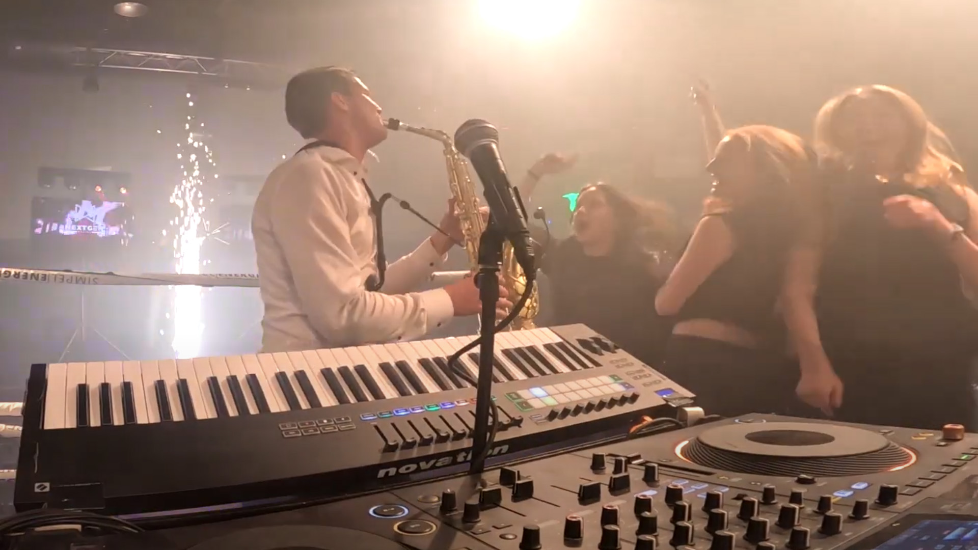 DJ-Saxofonist — photo 2
