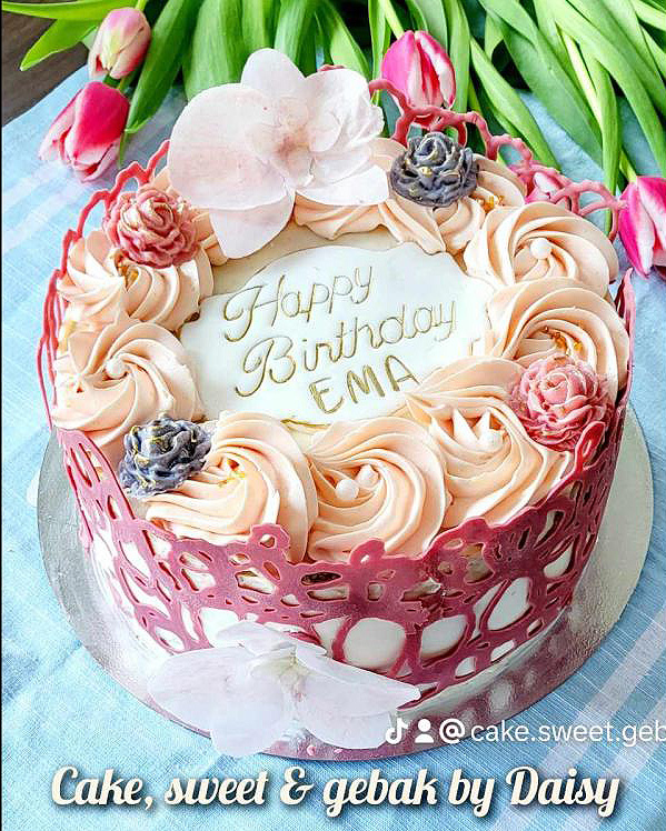 Daisy's Cake Bakery — photo 3