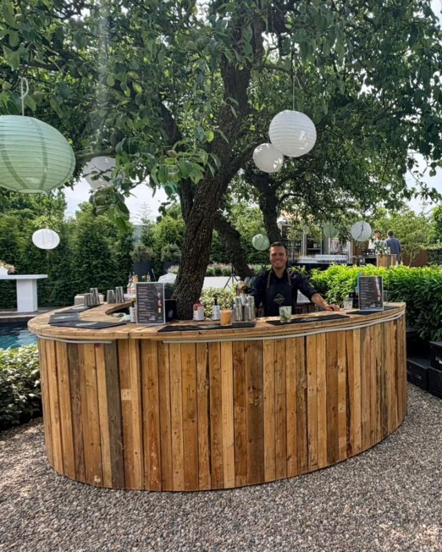 Bar planet