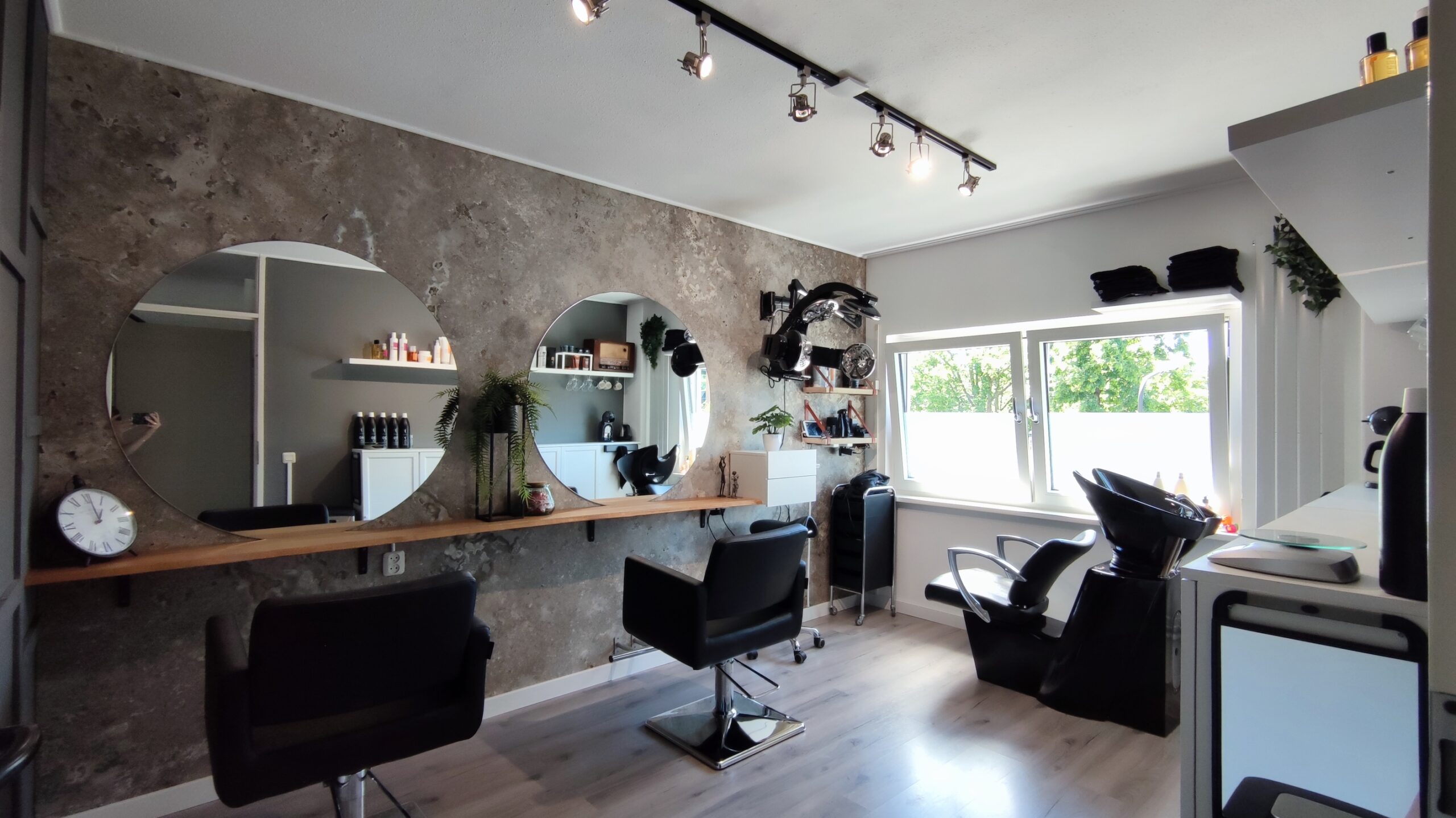 Juud hairstyling & more — photo 2