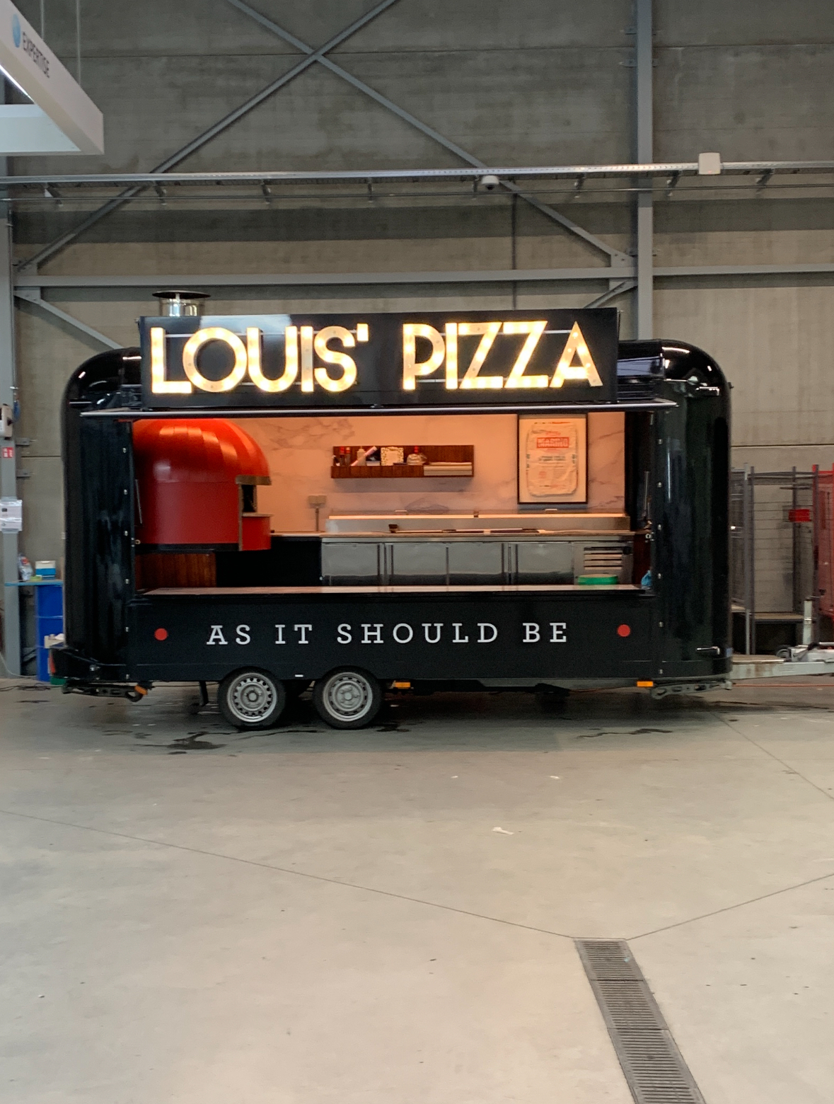 Louis’ Pizza