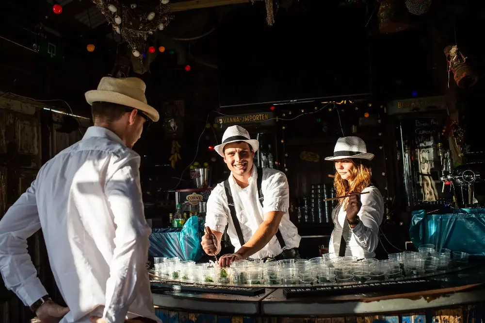 Mango's Beach Bar — photo 2