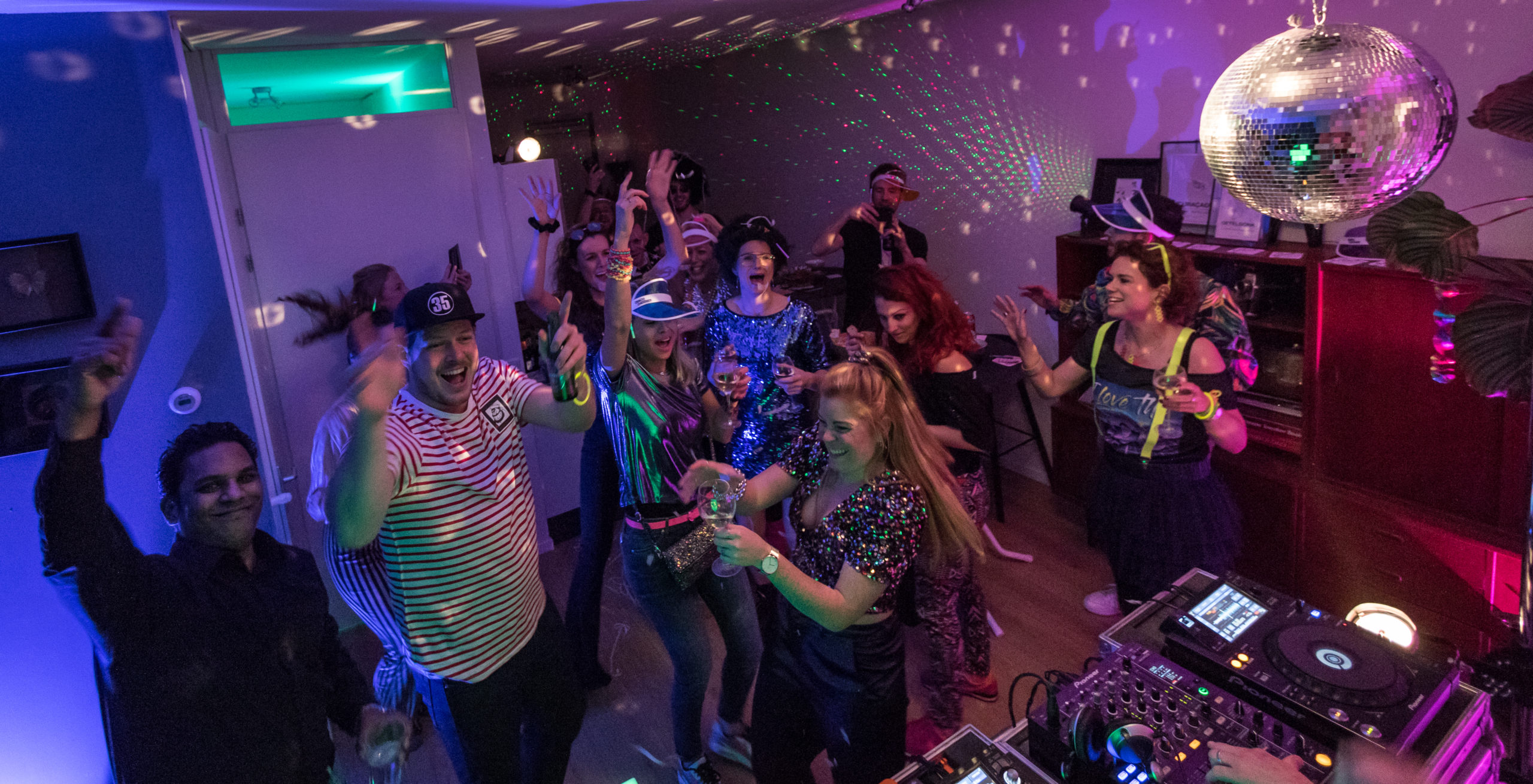Kikks events & entertainment — photo 3