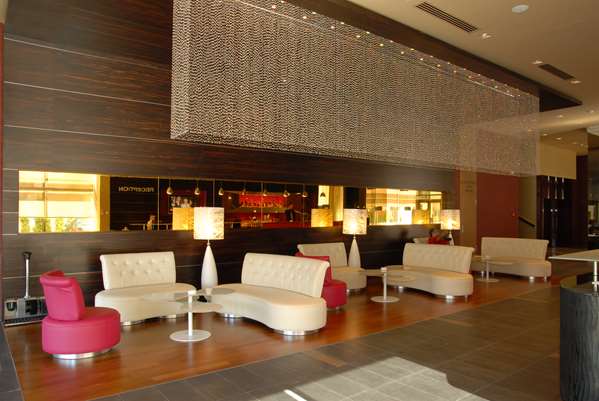Golden Tulip Victoria — photo 2