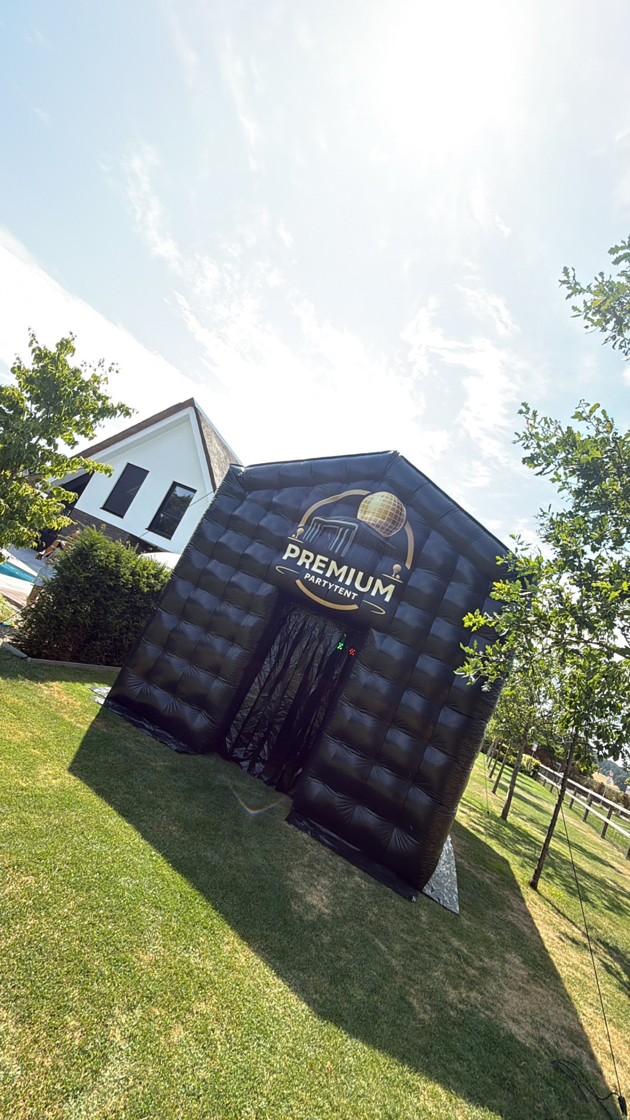 Premium Partytent - Opblaasbare partytent verhuur — photo 5
